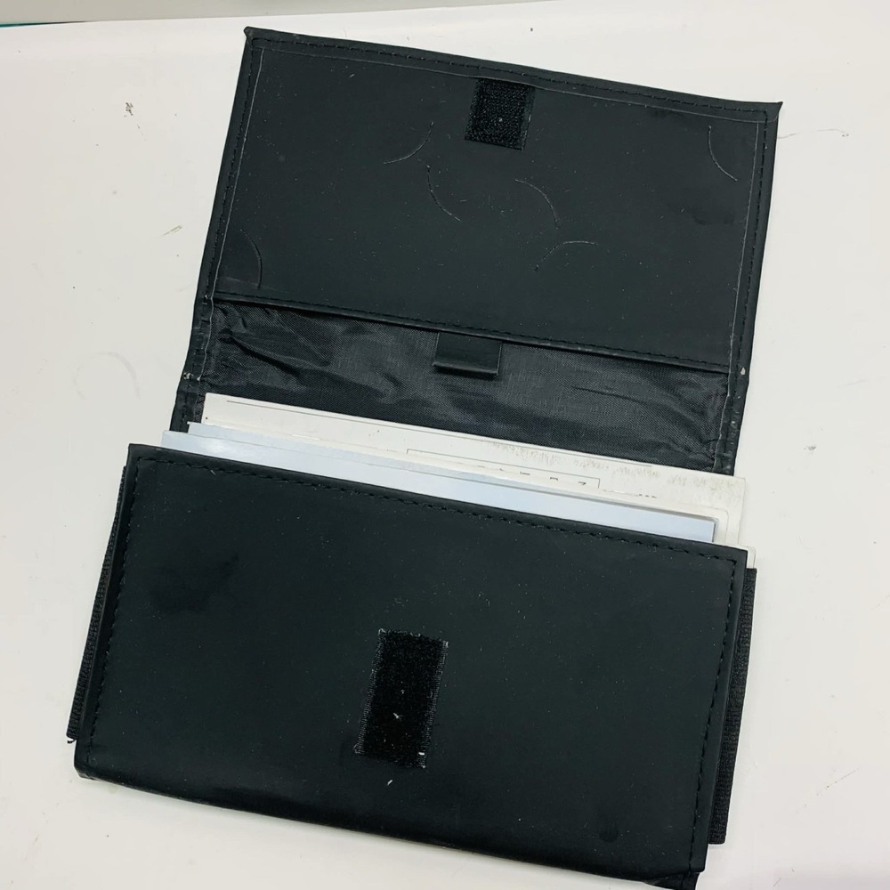 2018 Dodge Ram Trucks 1500/2500/3500 Owners Manual User Guide With Case - Picture 3 of 7